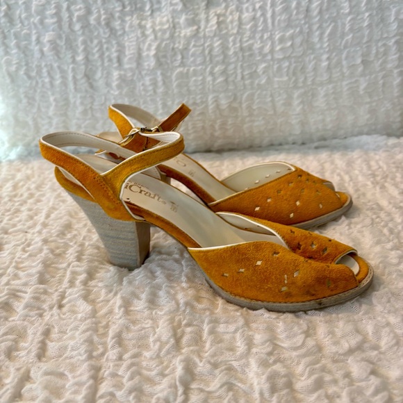 Vintage! Handmade QualiCraft peek-toe leather heels! - Picture 3 of 6
